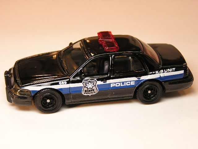 Matchbox '06 Ford Crown Victoria Police 2019-056 NP17 